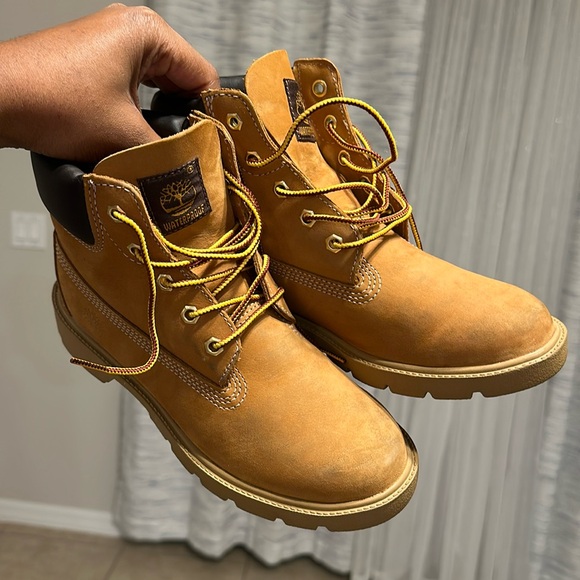 KIDS Waterproof Timberland Boots 🥾✨ - Picture 1 of 5